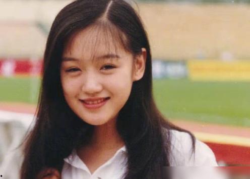 娱乐圈吃瓜小妹妹是谁啊,她是如何成为热门话题的?